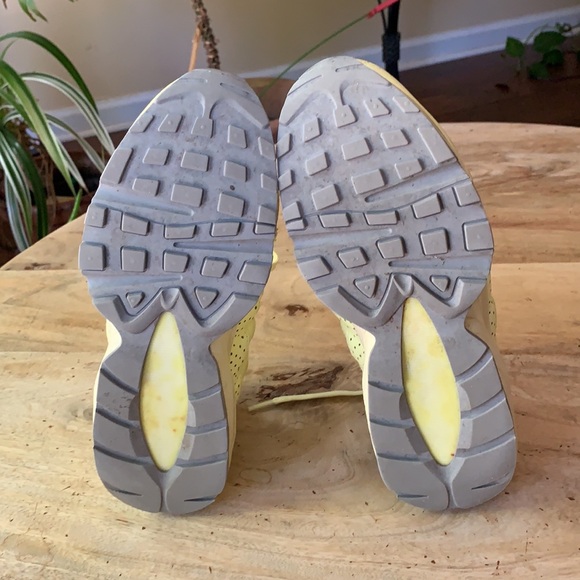 NIKE Air Max 95 SE GS ‘Citron’ Sneakers - Size 6Y - Picture 8 of 8